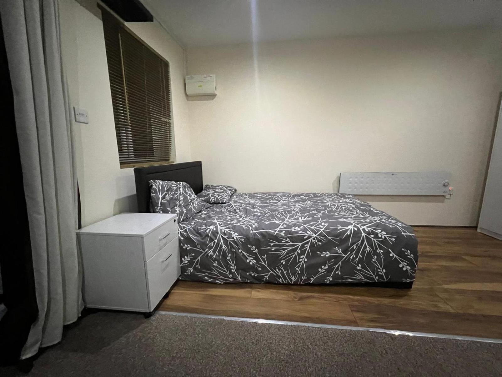 Modern Studio In Rayners Lane Pinner Harrow Near Wembley Greater London Exterior foto